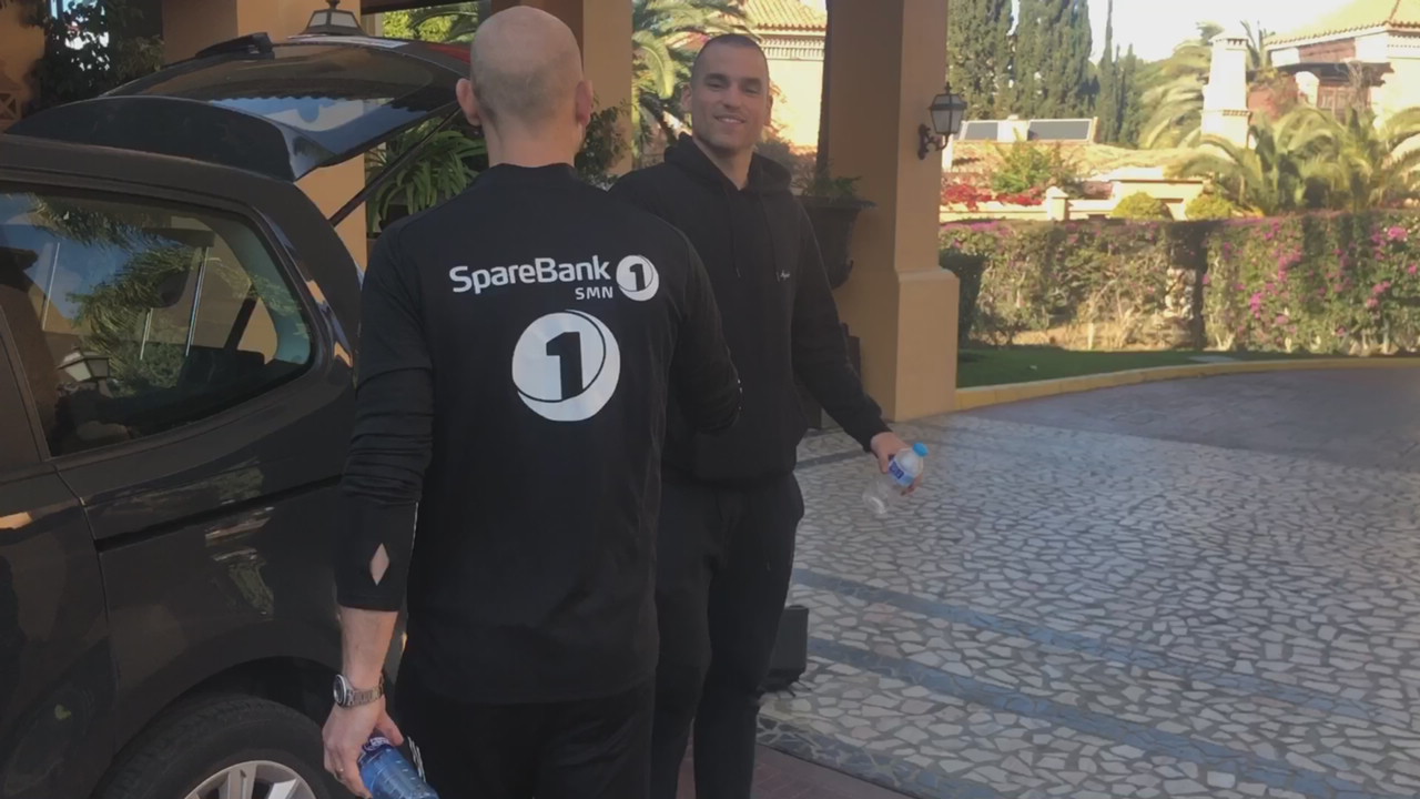 - Han får bli min tolk